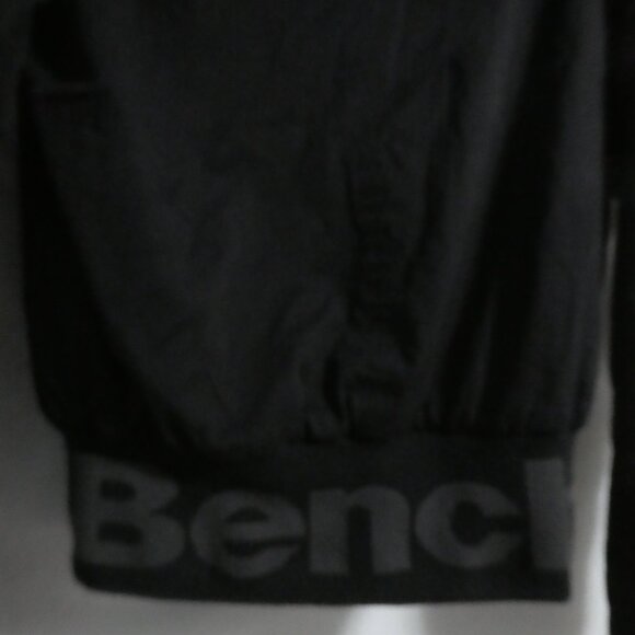 BENCH | xs - extra small | Black Winter Jacket W/ Thumbholes | Removeable Hood - Picture 15 of 16